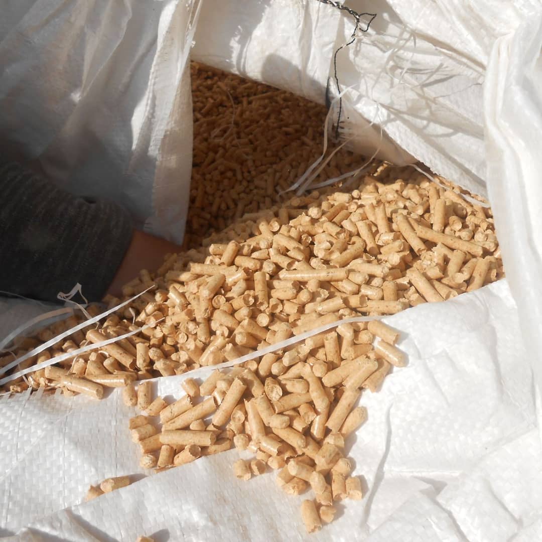 ENplus A1 wood pellets in 1 tonne bulk bag, texture close-up