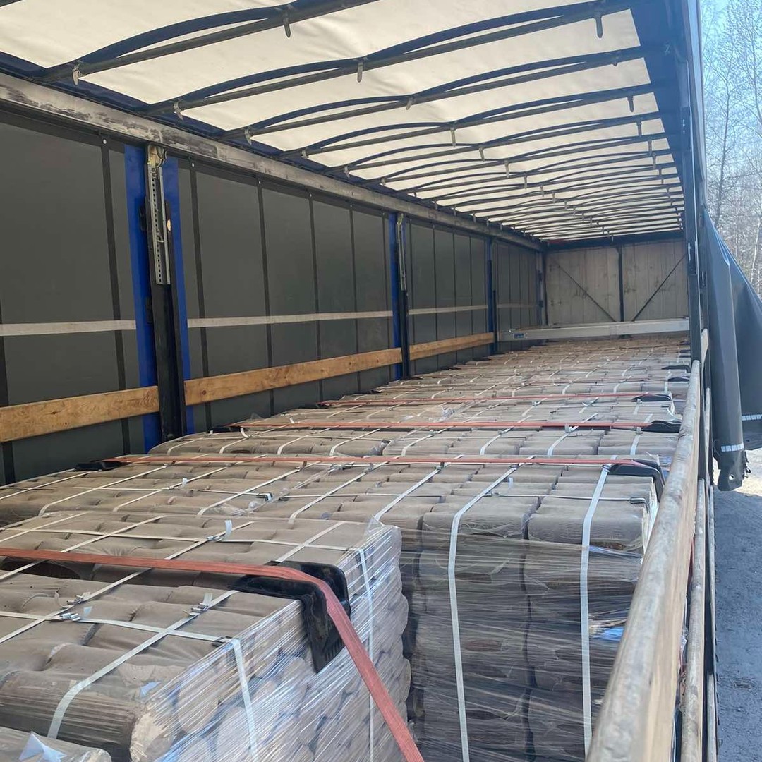 RUF-format rectangular wood briquettes packaged for wholesale